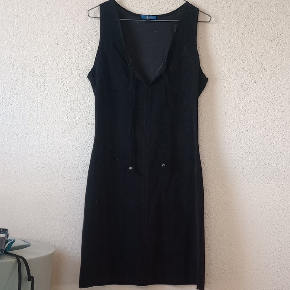 Elegant Black Sleeveless Dress